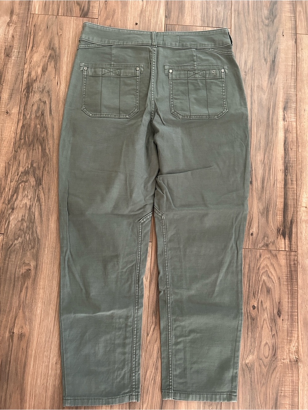 Pilcro women’s Olive Barrel Straight Jeans Size 30 - Picture 2 of 10